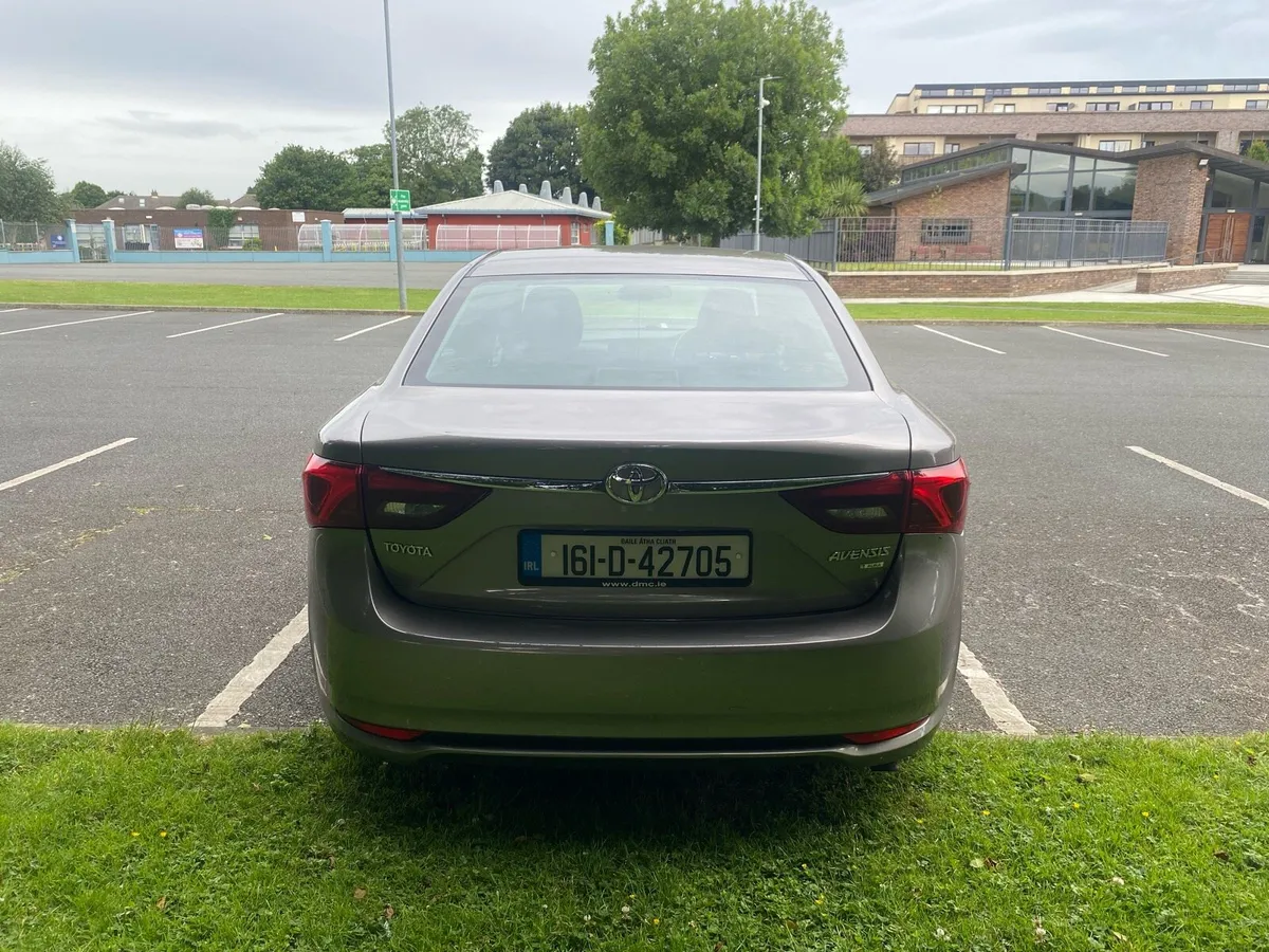Toyota avensis 1.6D - Image 4
