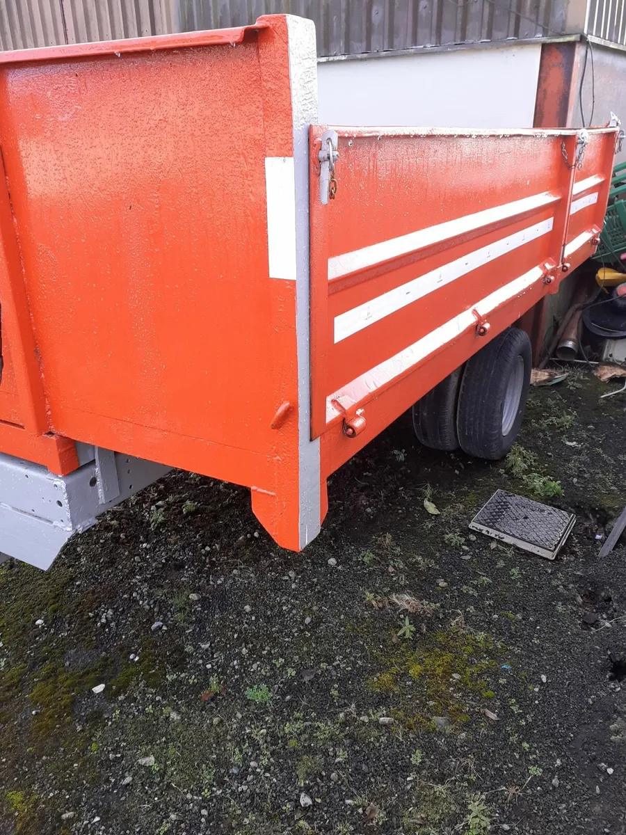 Trailer - Image 2