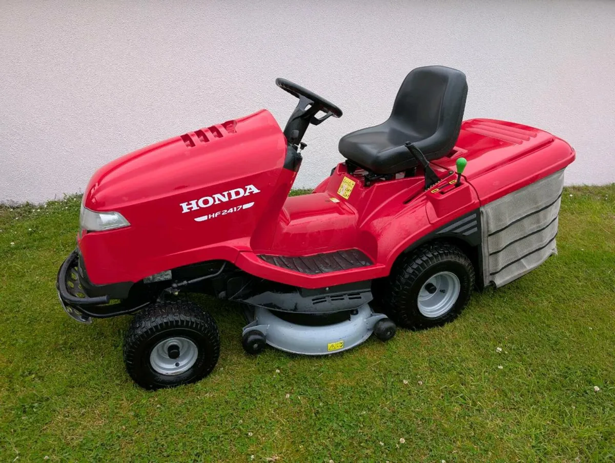 Honda HF2417 Lawnmower - Image 1
