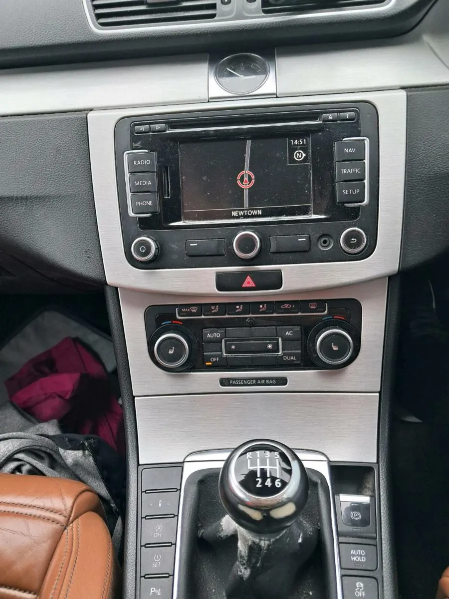 Volkswagen Passat CC 2011  **High Soec** - Image 4