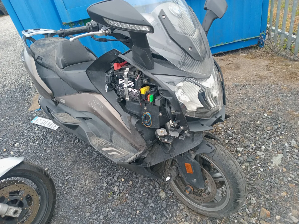 2016 BMW 650GT Scooter - Image 1