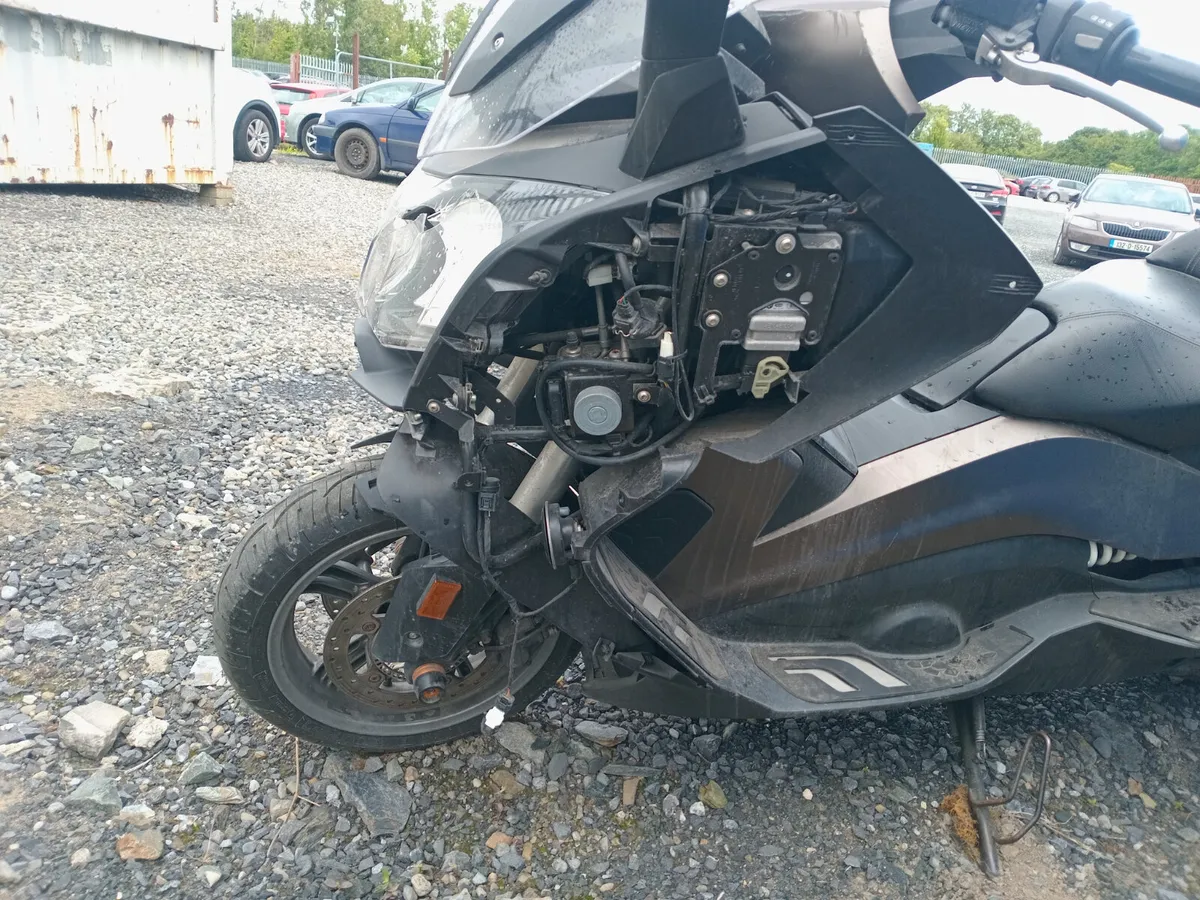 2016 BMW 650GT Scooter - Image 2