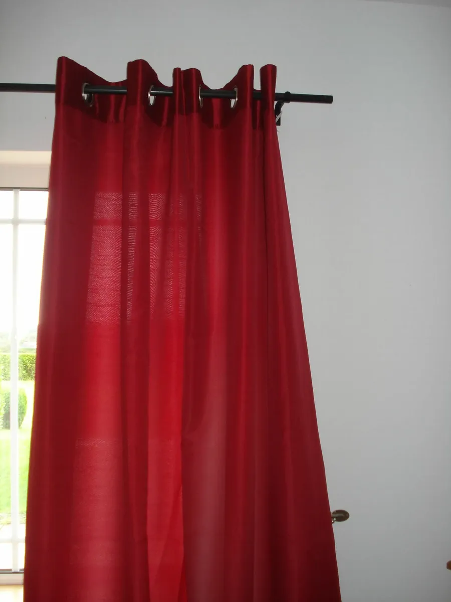 2 PAIRS OF  EYELET RED CURTAINS. 62 x 72 inches. - Image 1