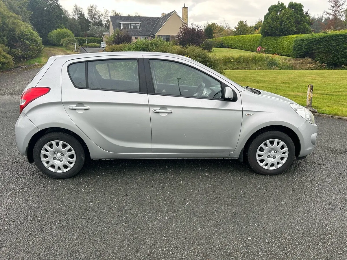 HYUNDAI i20*NCT 7/26* - Image 2