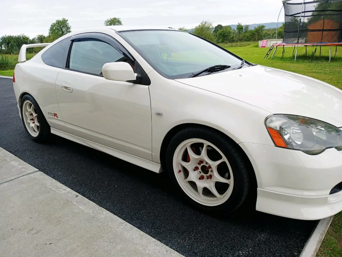 Honda Integra Dc5 - Image 2