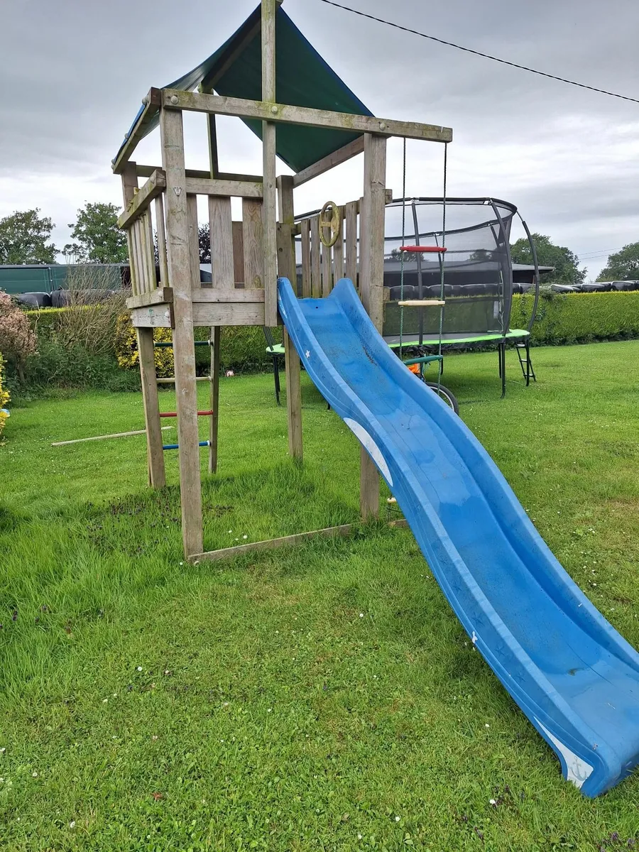 Jungle gym - Image 1