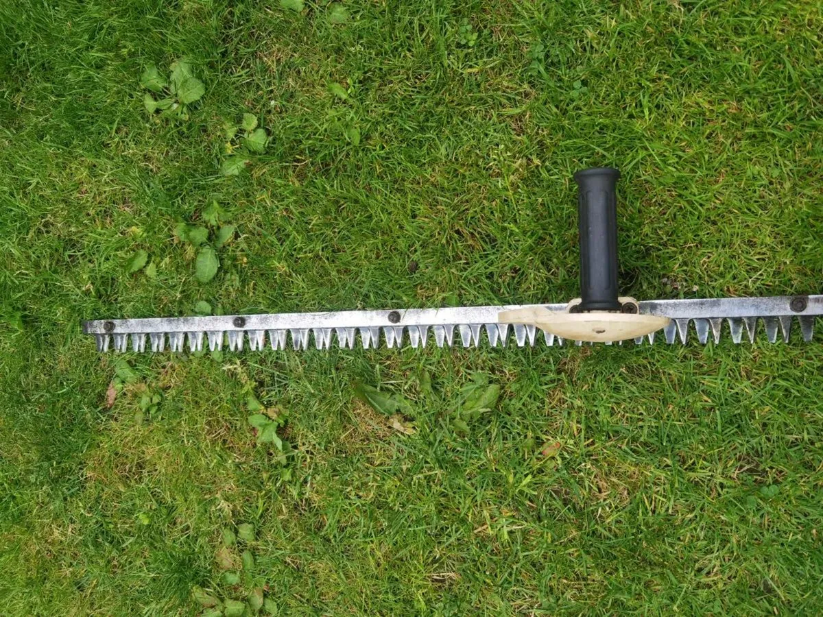 Hedge trimmer kawasaki tf22 - Image 2