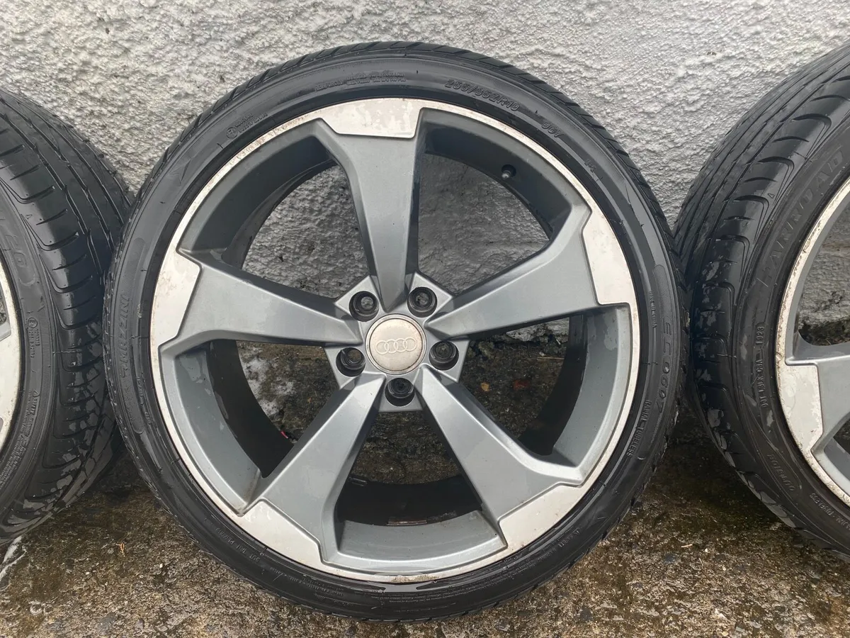 19’ TTRS Audi Alloys - Image 3