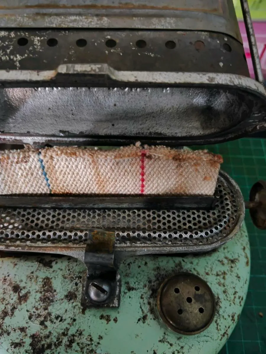Harper Beatrice stove  /paraffin heater - Image 4