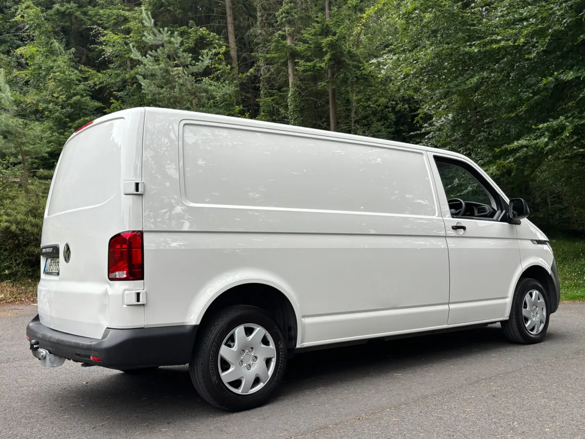 211 Volkswagen Transporter T6 INCLUDING VAT - Image 2