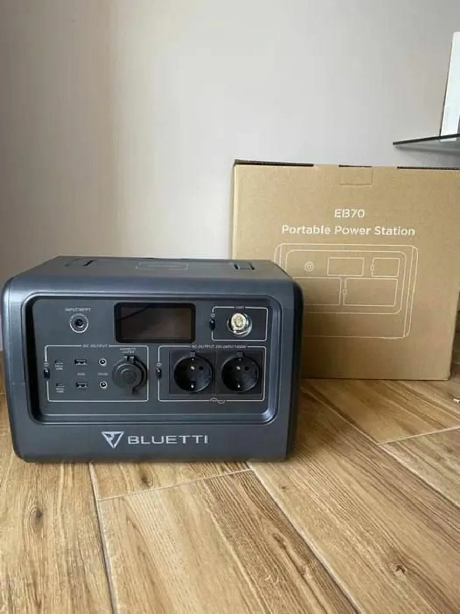 BLUETTI EB70 Portable Power Station 1000W 716Wh - Image 1