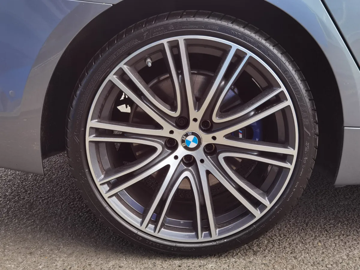 BMW 5 SERIES 530E M SPORT **HARMON/KARDON** - Image 2