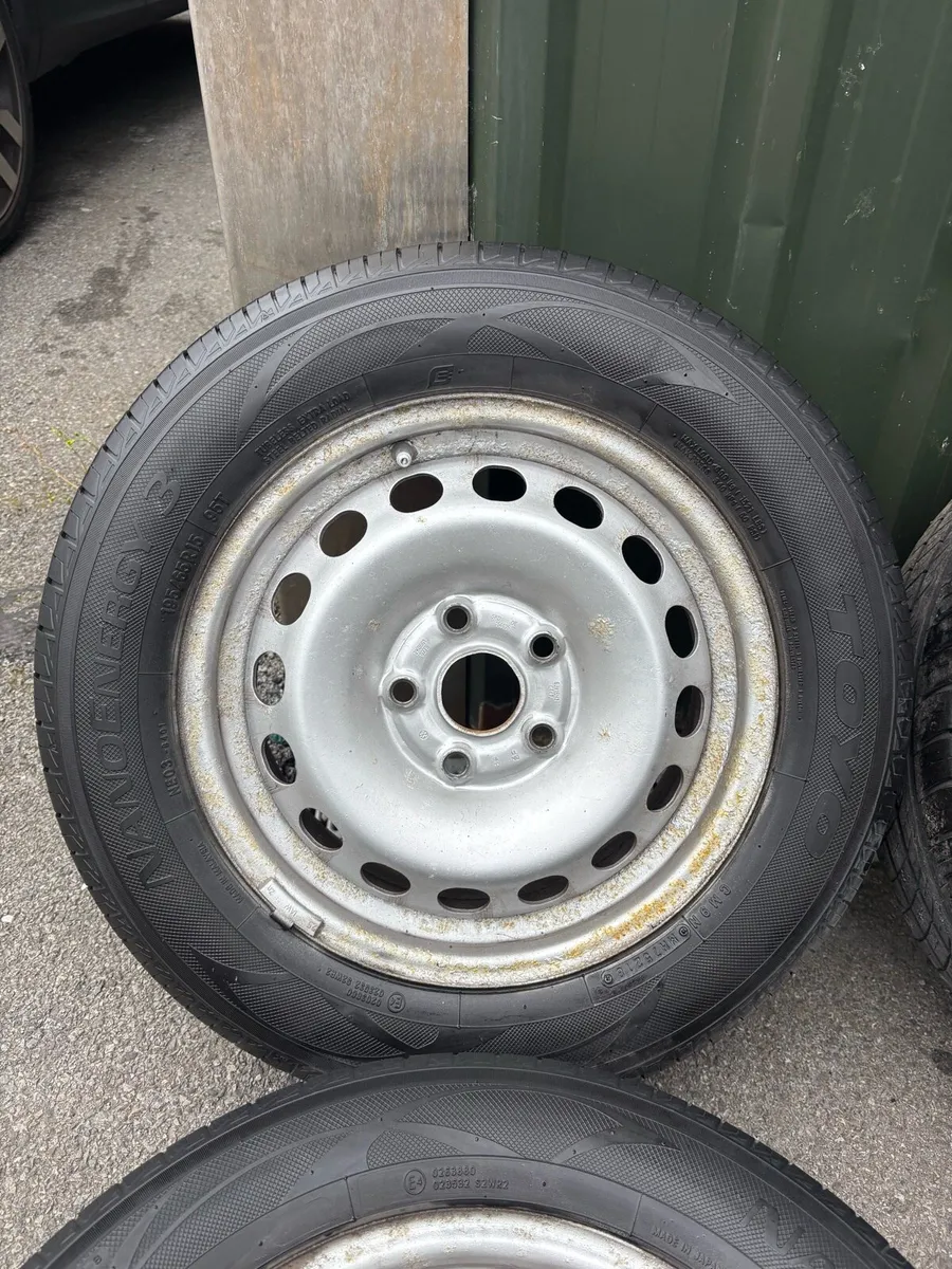 15” Volkswagen Caddy wheels with good tyres - Image 2