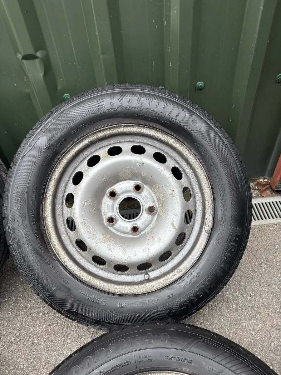 15” Volkswagen Caddy wheels with good tyres - Image 3