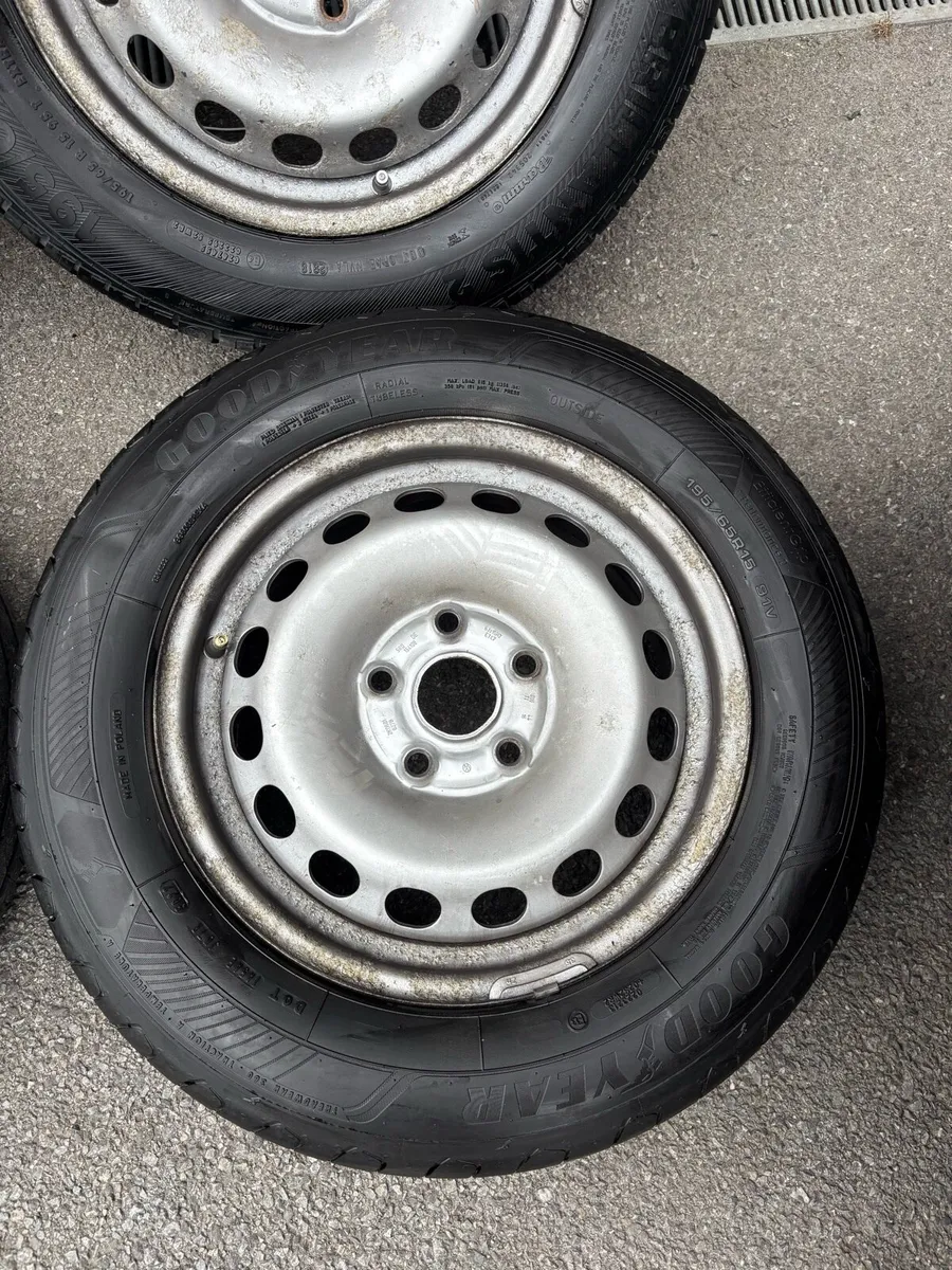 15” Volkswagen Caddy wheels with good tyres - Image 4