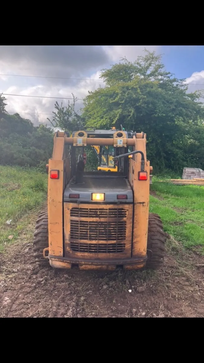 Case Skidsteer - Image 4