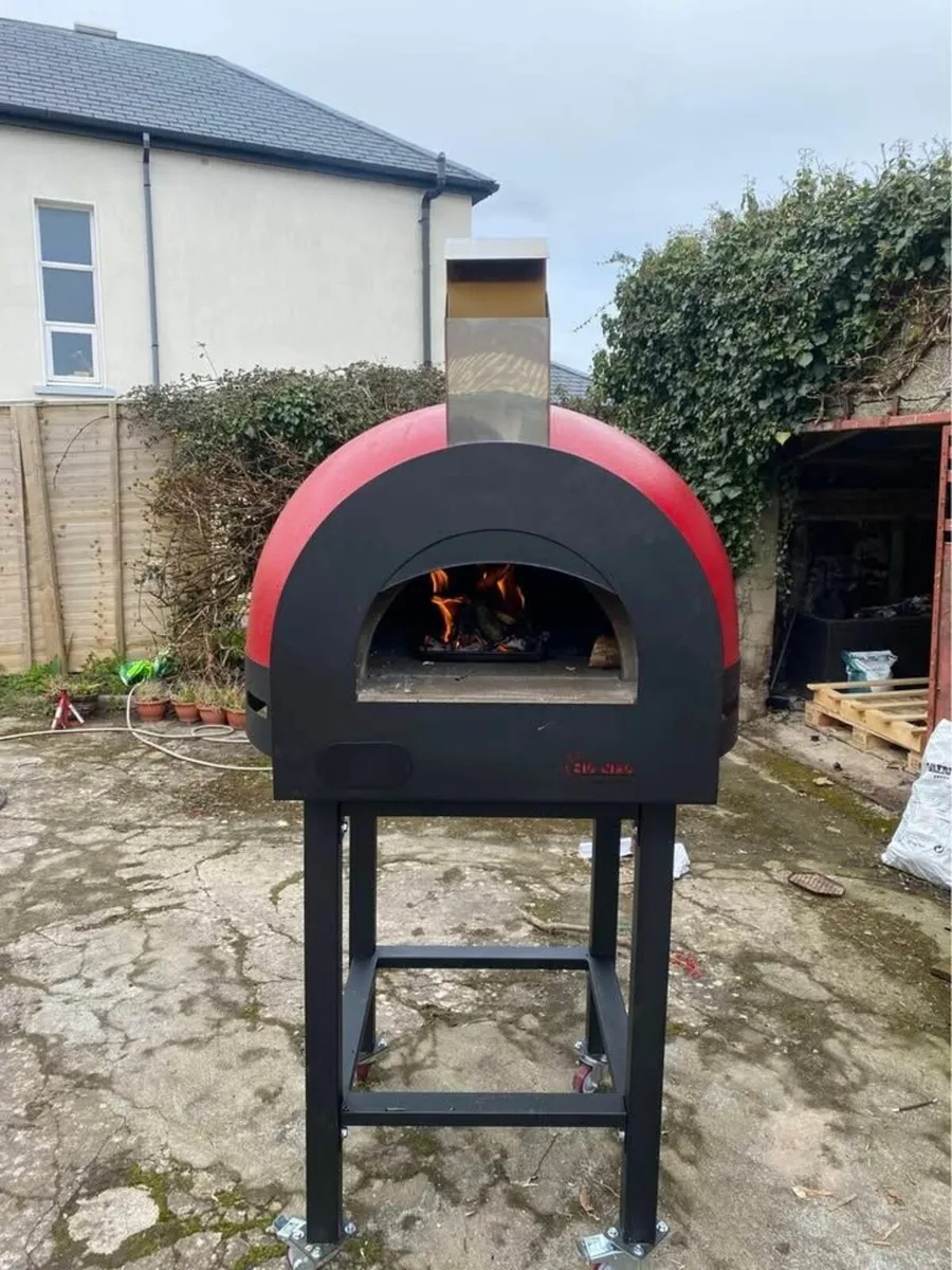 Italian Wood Fire Pizza Oven - Image 2