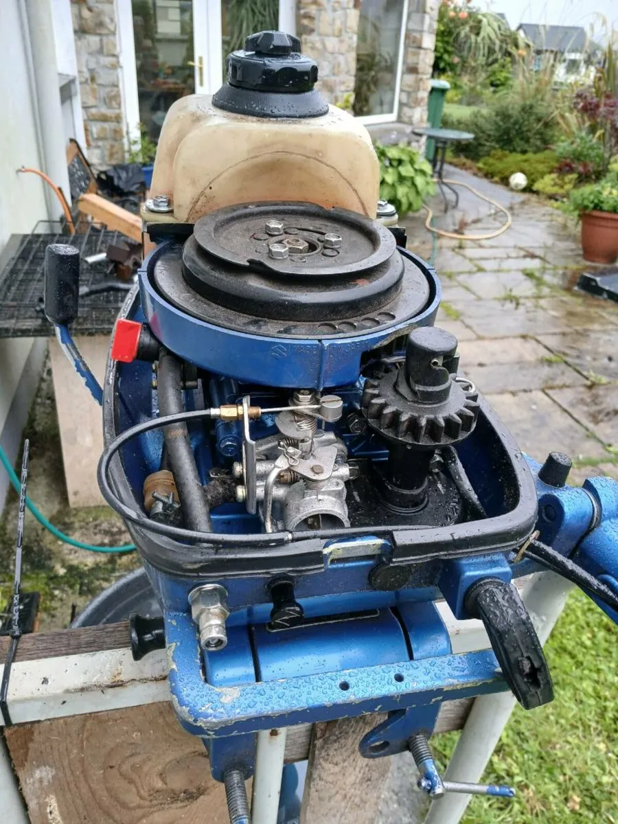 Suzuki outboard - Image 3