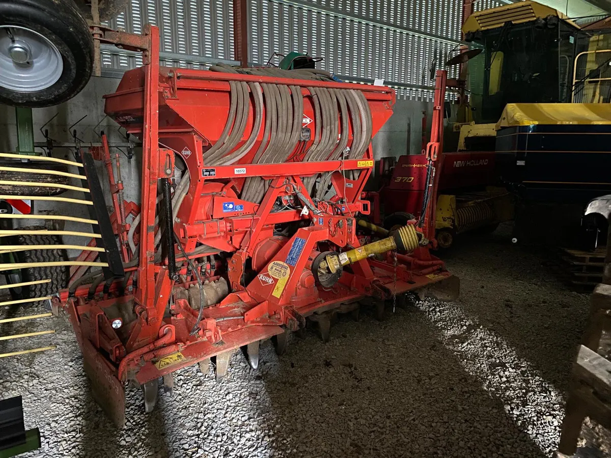 Farm machinery - Image 1