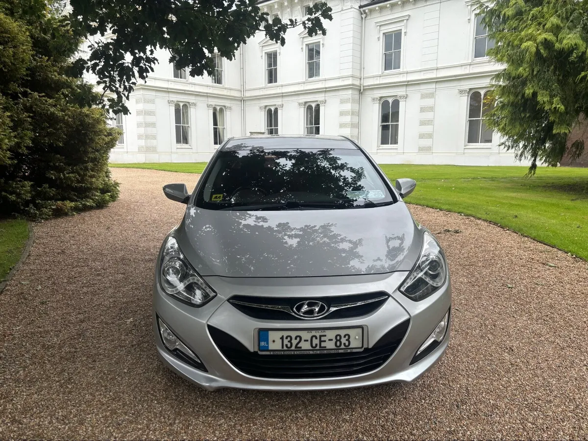 132 Hyundai i40 executive model high spec 1.7 CRD - Image 3