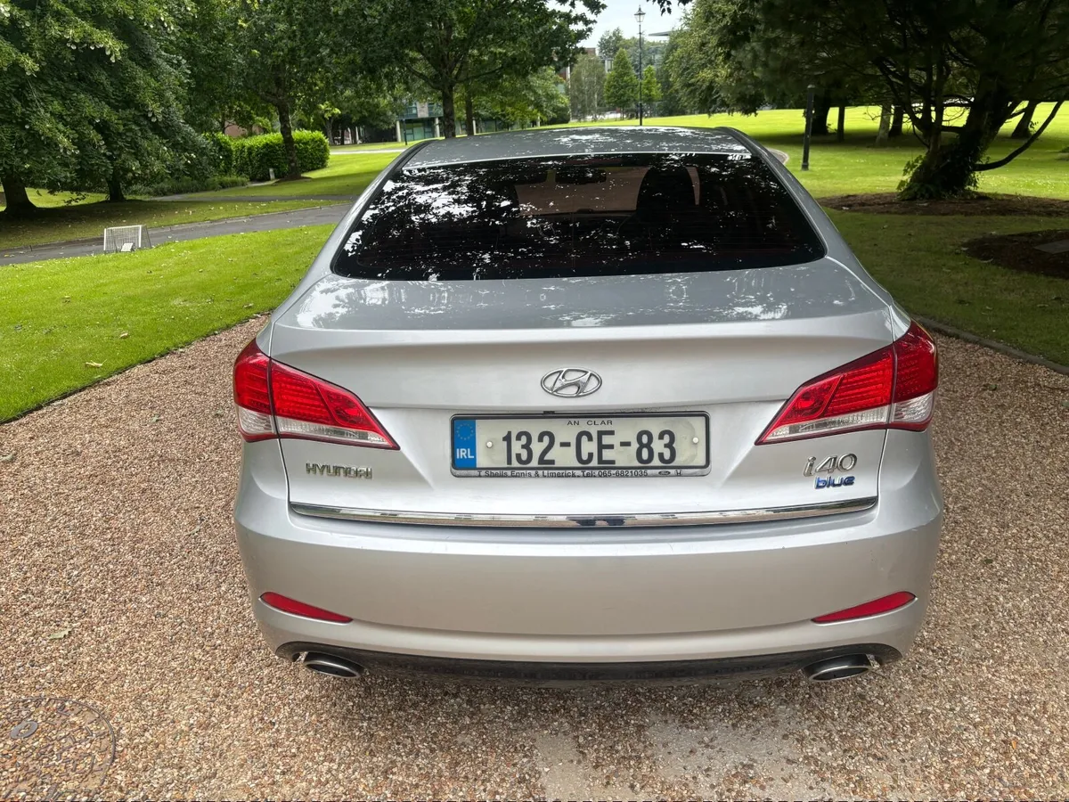 132 Hyundai i40 executive model high spec 1.7 CRD - Image 4