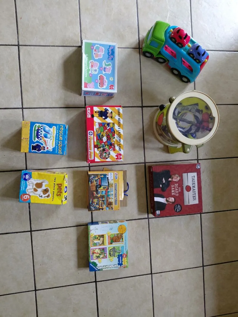 Various Toys and jigsaws - Image 1