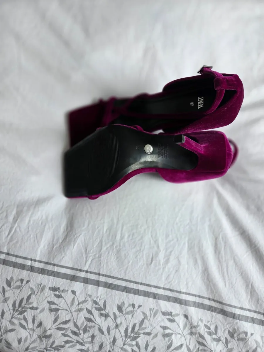 Shoes - Image 2