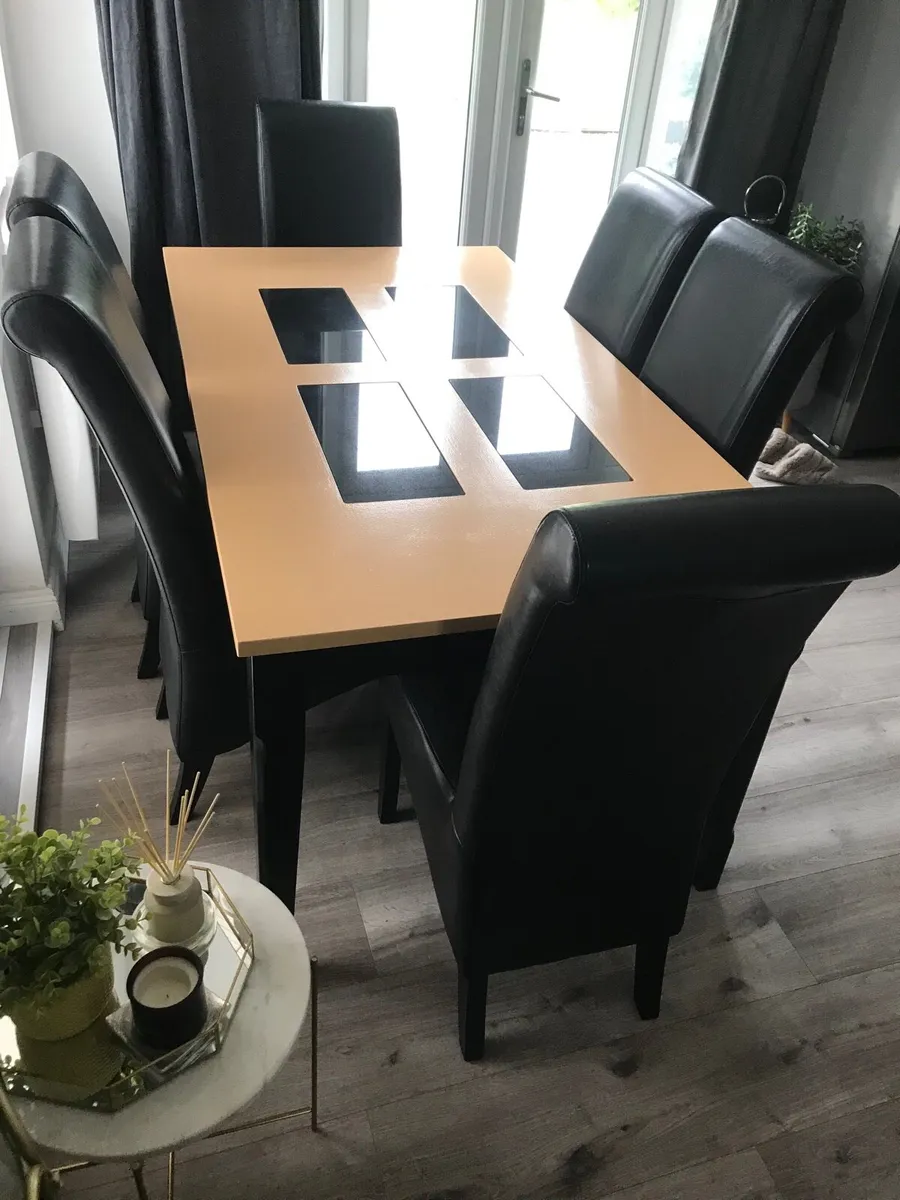 Large table and 6 chairs - Image 2