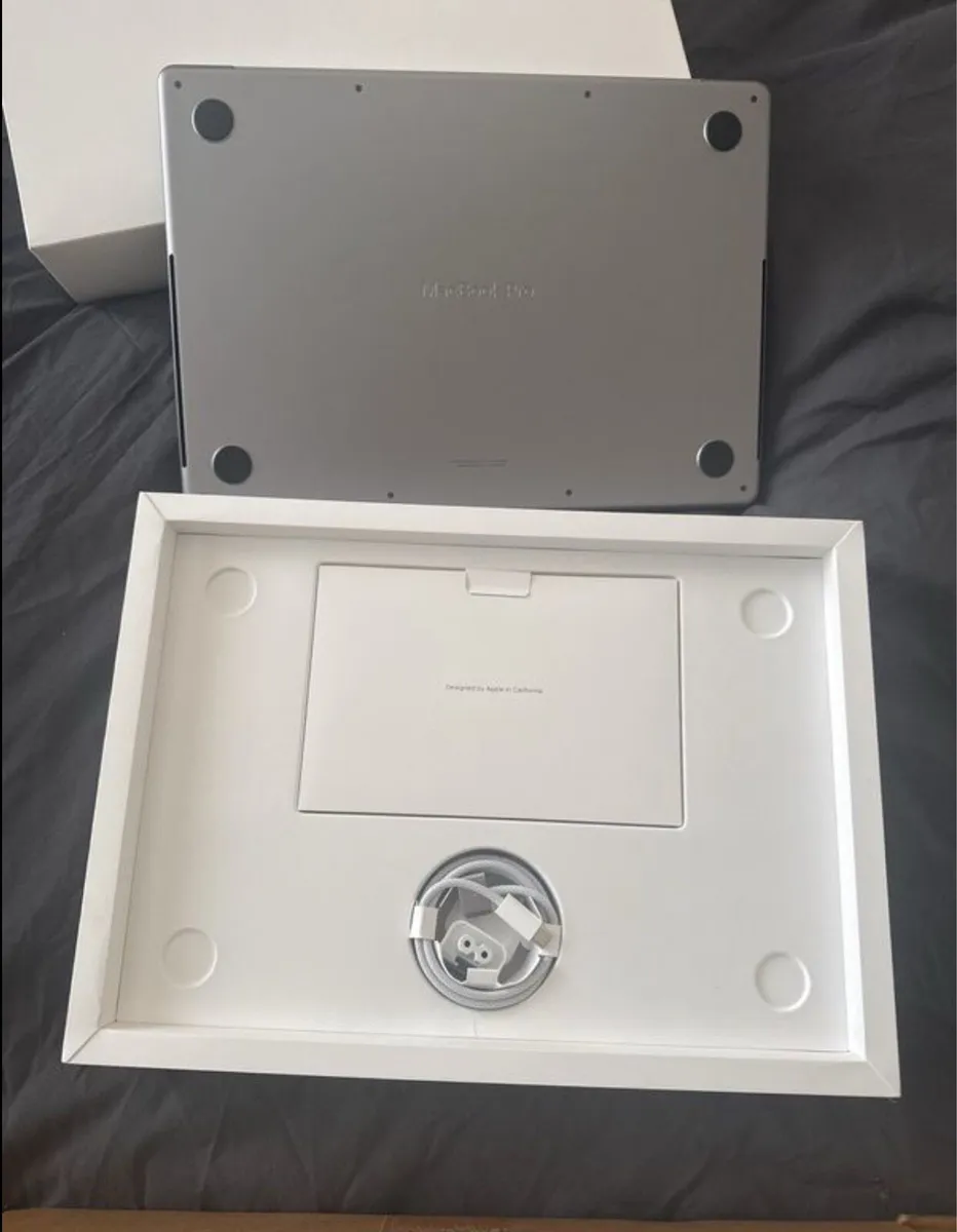 Macbook Pro 2023 M3 Chip Space Grey 512GB 8GB Ram - Image 1