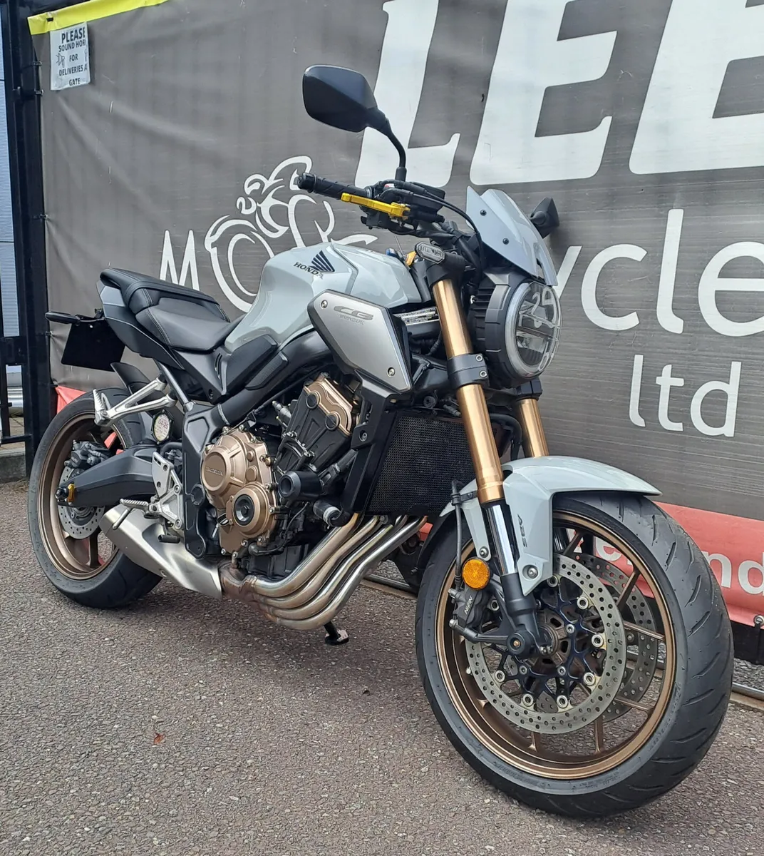 2022 HONDA CB650R - Image 2