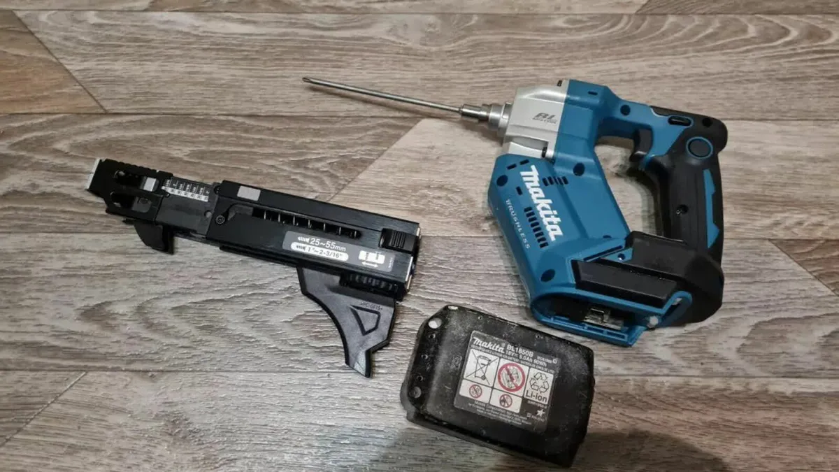 Makita DFR551Z LXT 18V Brushless Screwdriver - Image 2