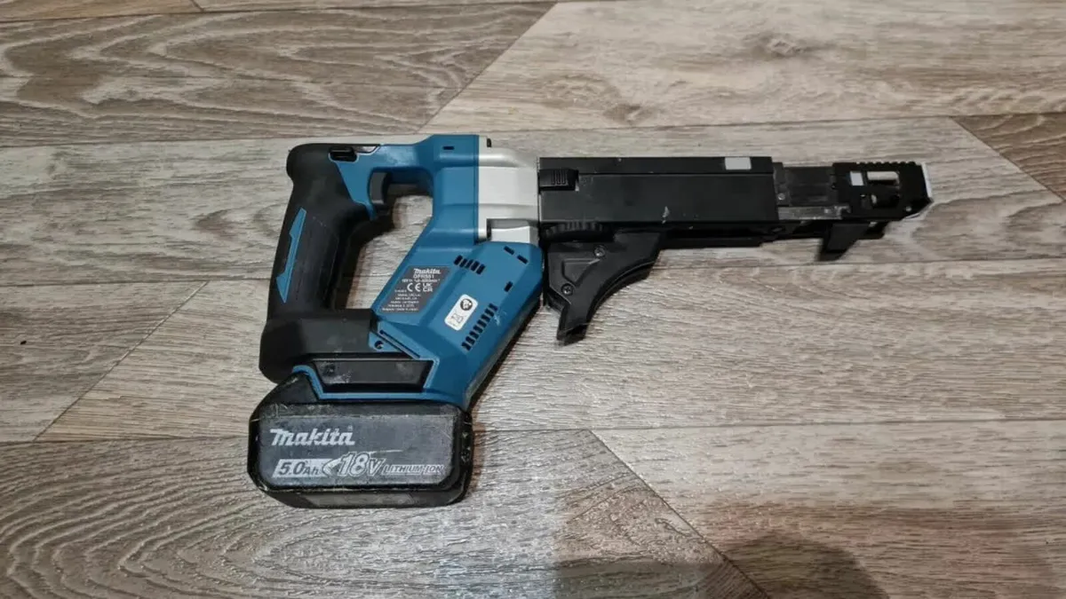 Makita DFR551Z LXT 18V Brushless Screwdriver - Image 4