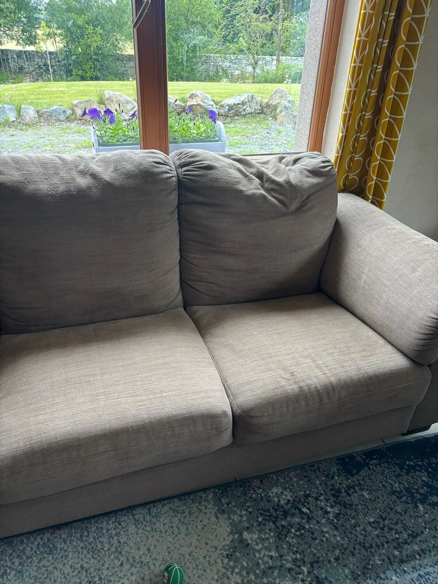 Corner sofa/ corner couch  in good condition - Image 3