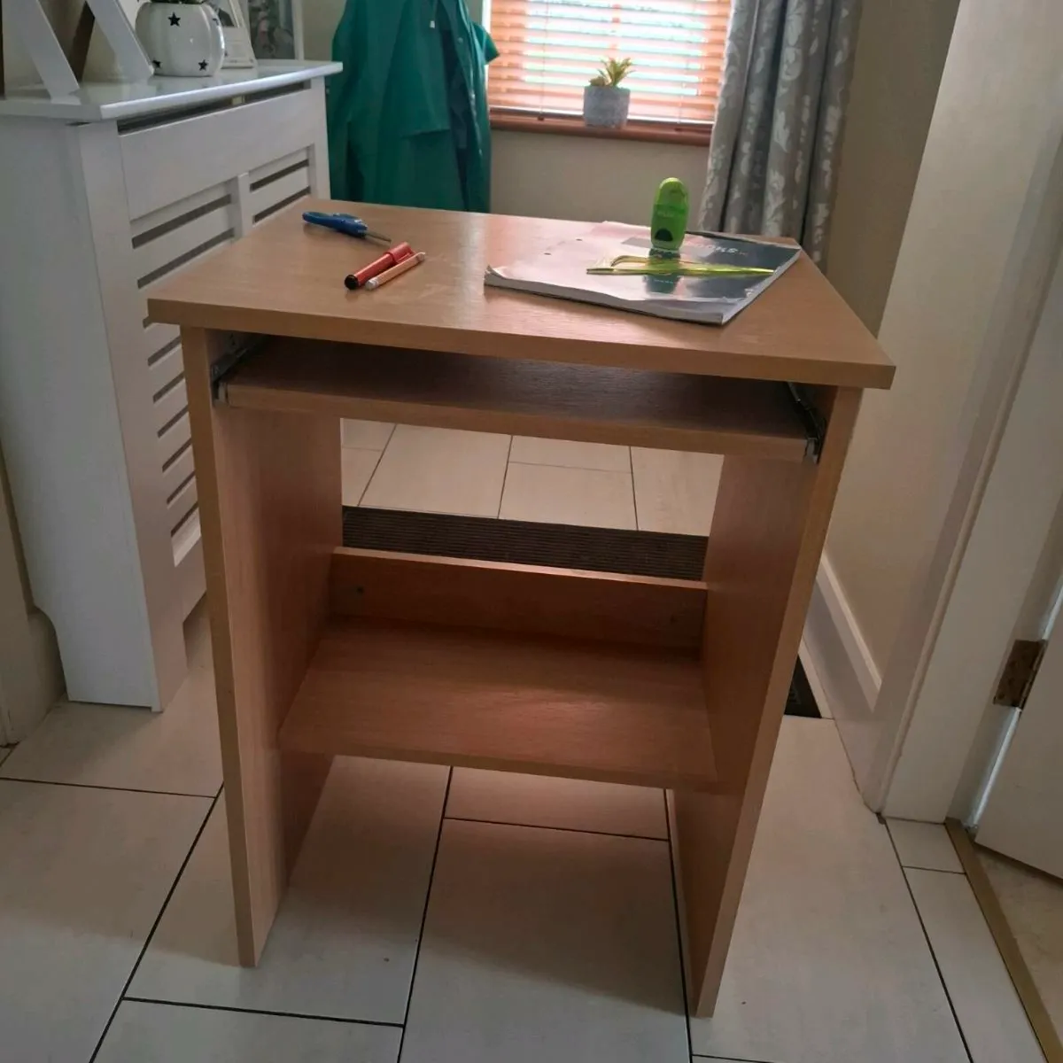 Desk - Image 2