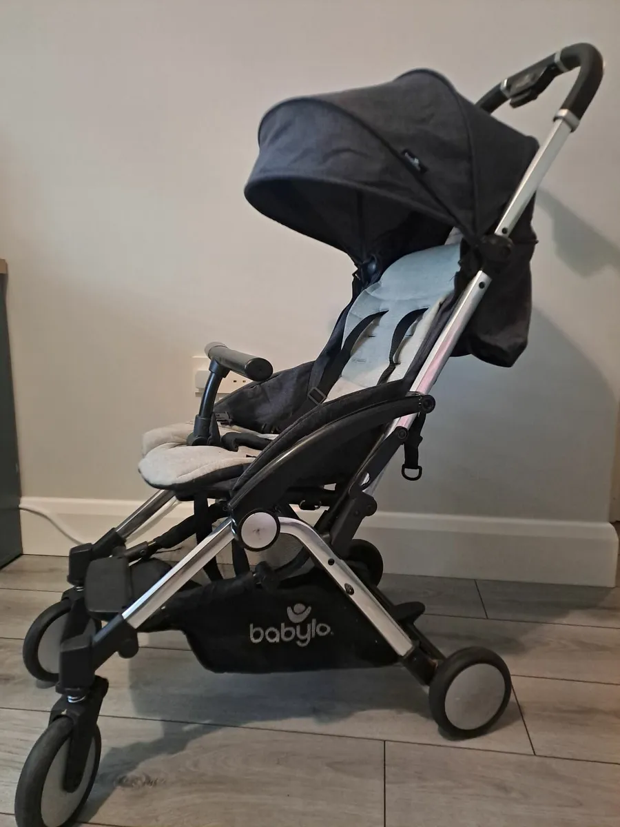 Lightweight buggy, perfect for traveling - Image 2