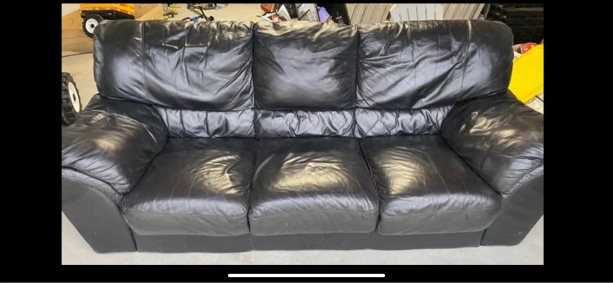 Leather sofa 3 seater - Image 1