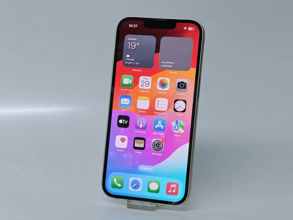 iPhone - Image 3