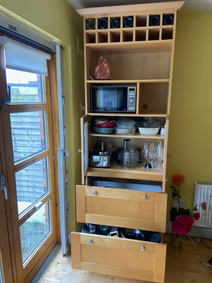 Kitchen Storage Press - Image 1