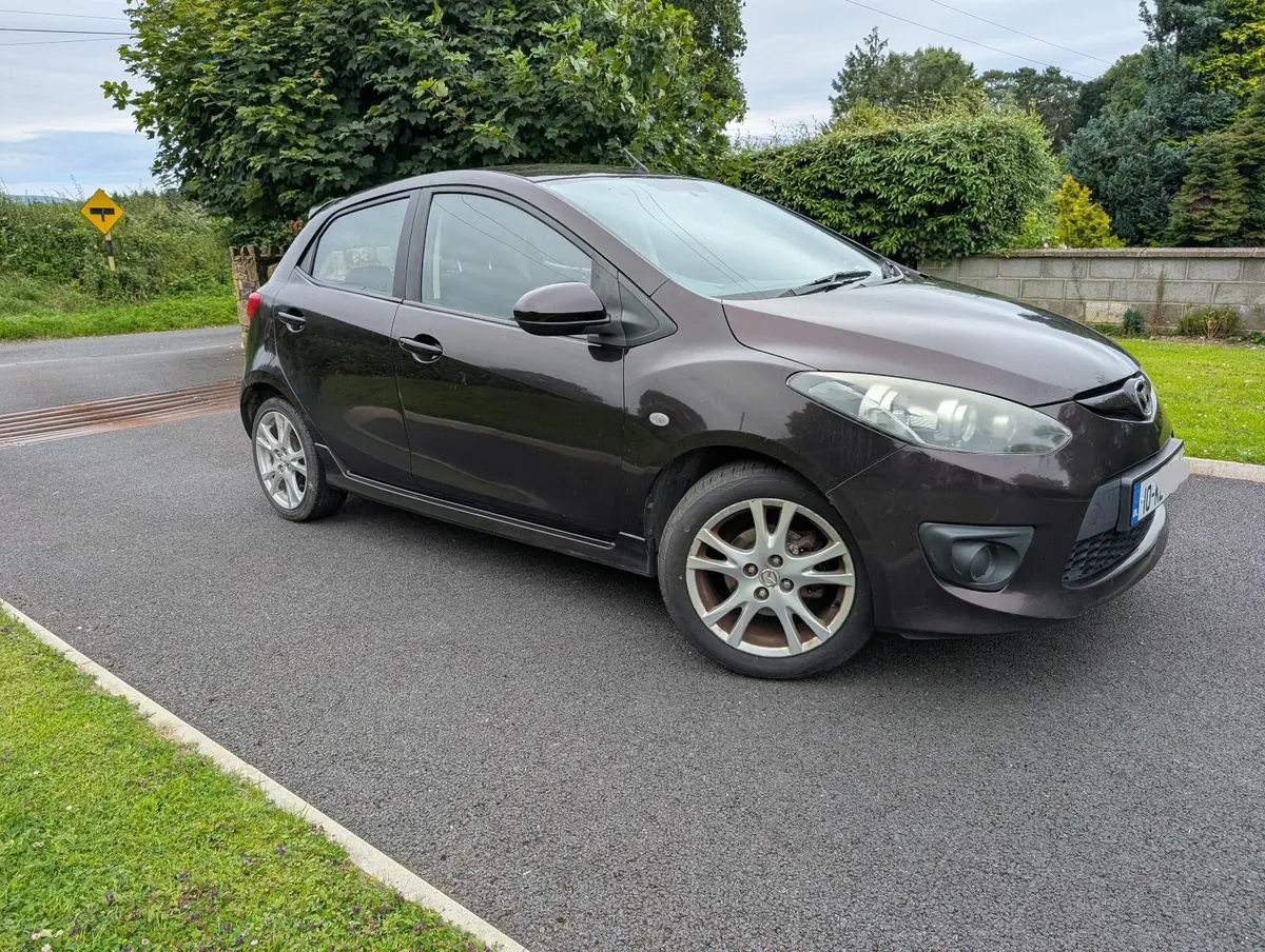 Mazda - Mazda2 - 2010 - Image 1