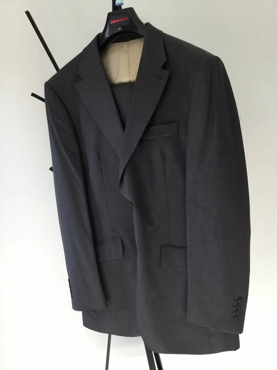 Men’s suit - Image 1