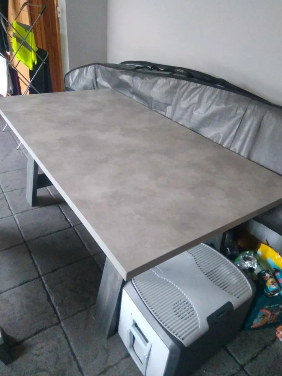 Kitchen table - Image 3