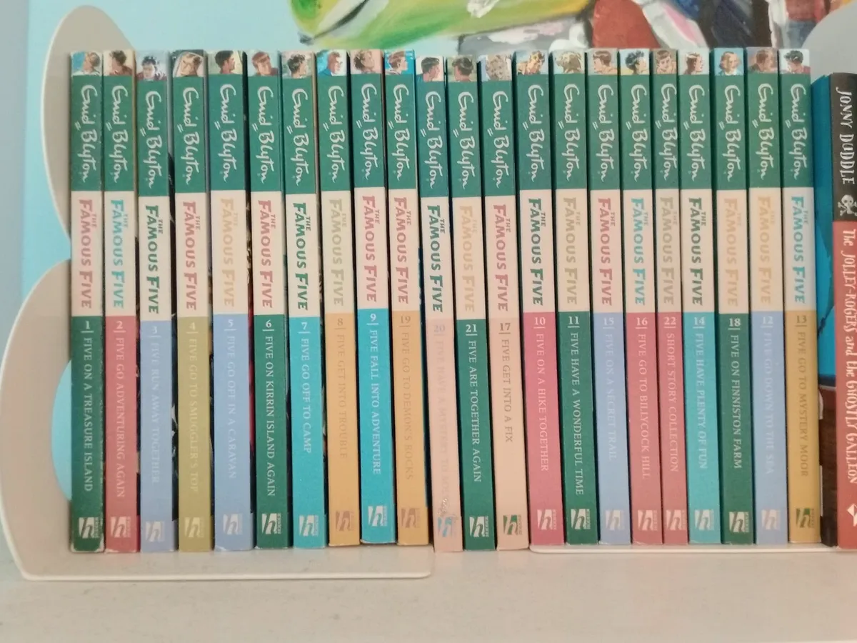 Selection of Children's books - Image 1