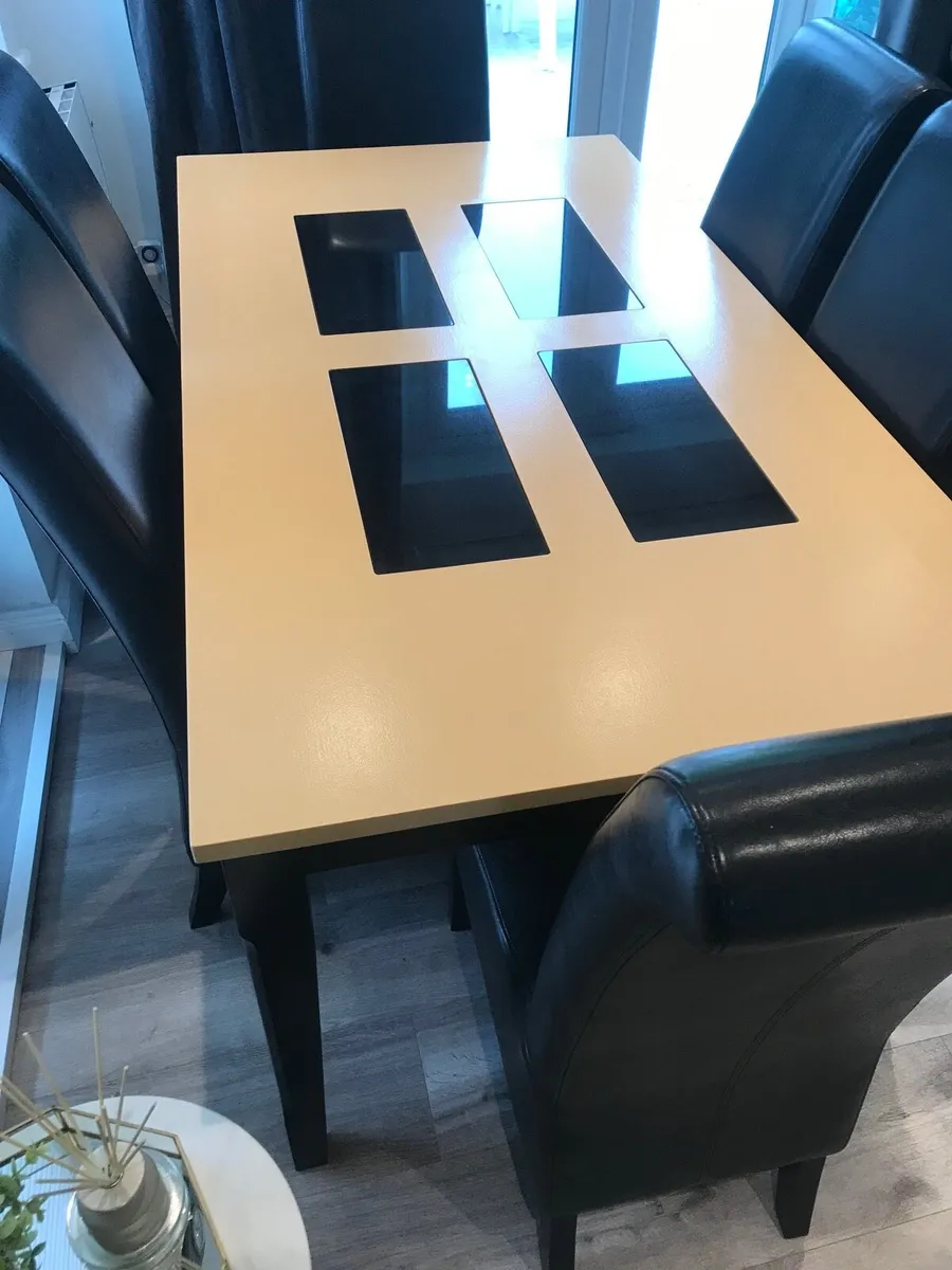 Large table and 6 chairs - Image 4