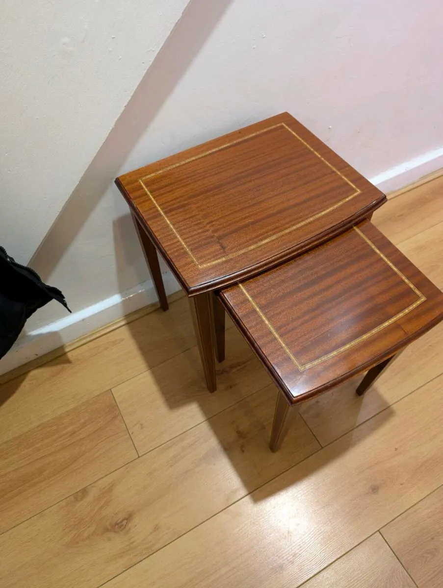 Nest of 2 Mahogany tables - Image 4