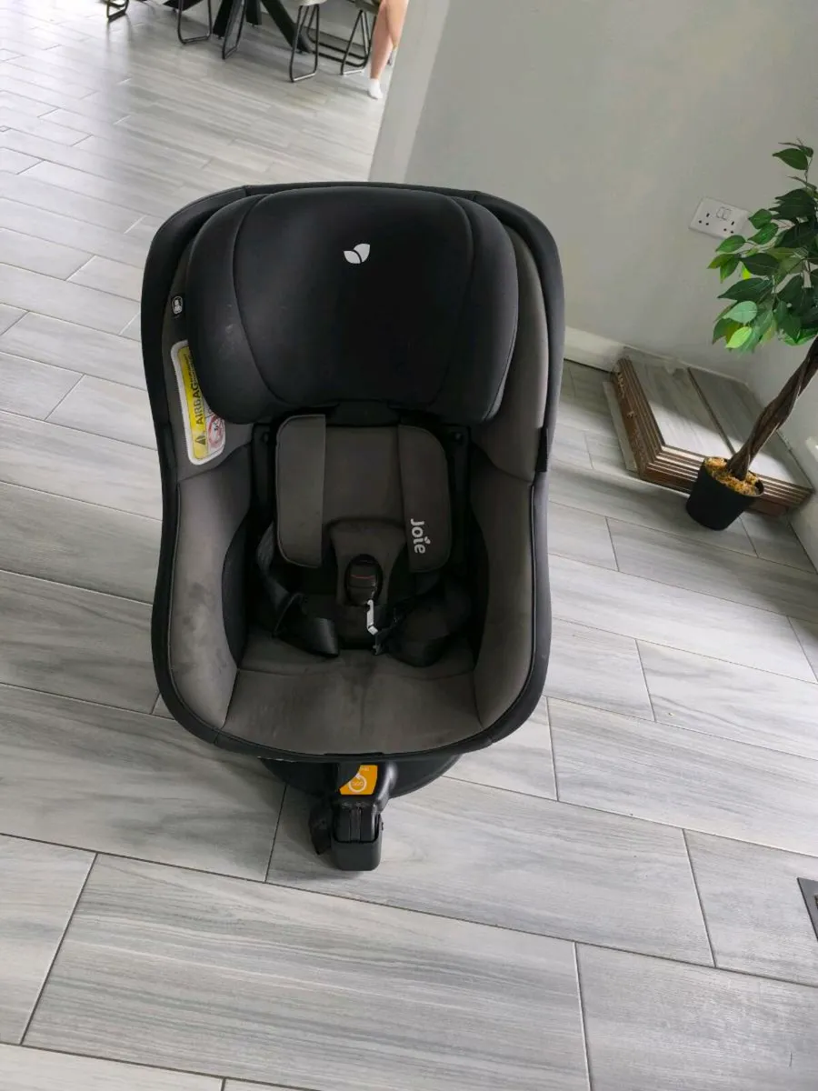 Two Joie 360 car seats isofix - Image 1