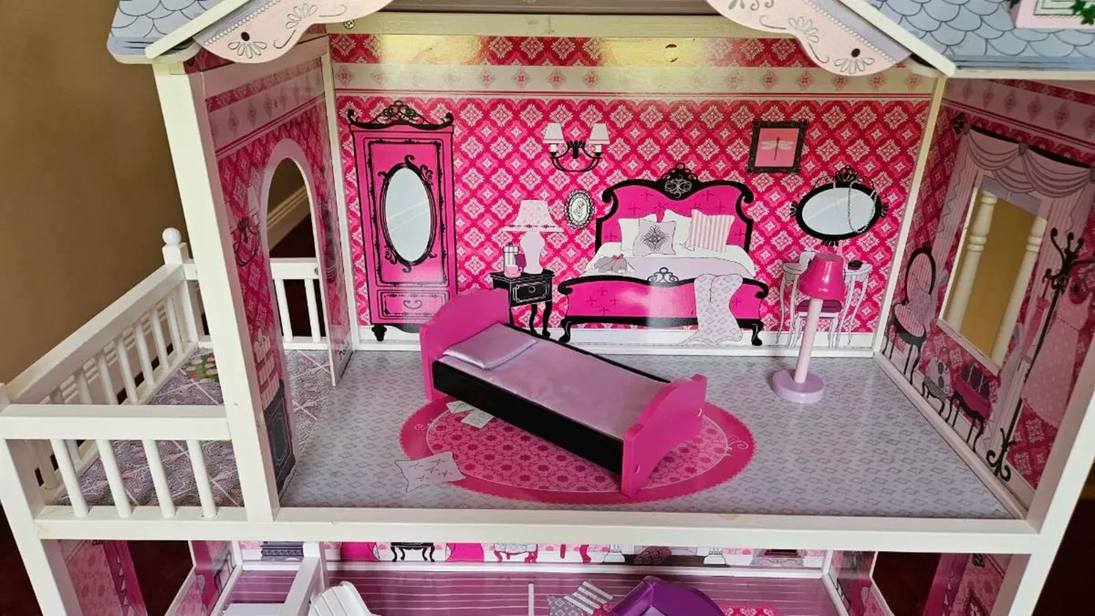 Wooden Doll House - Image 3