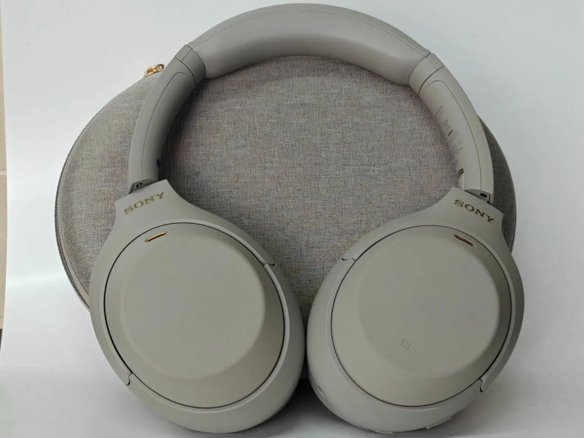 Sony WH-1000XM4 Noise Cancelling Headphones - Image 1