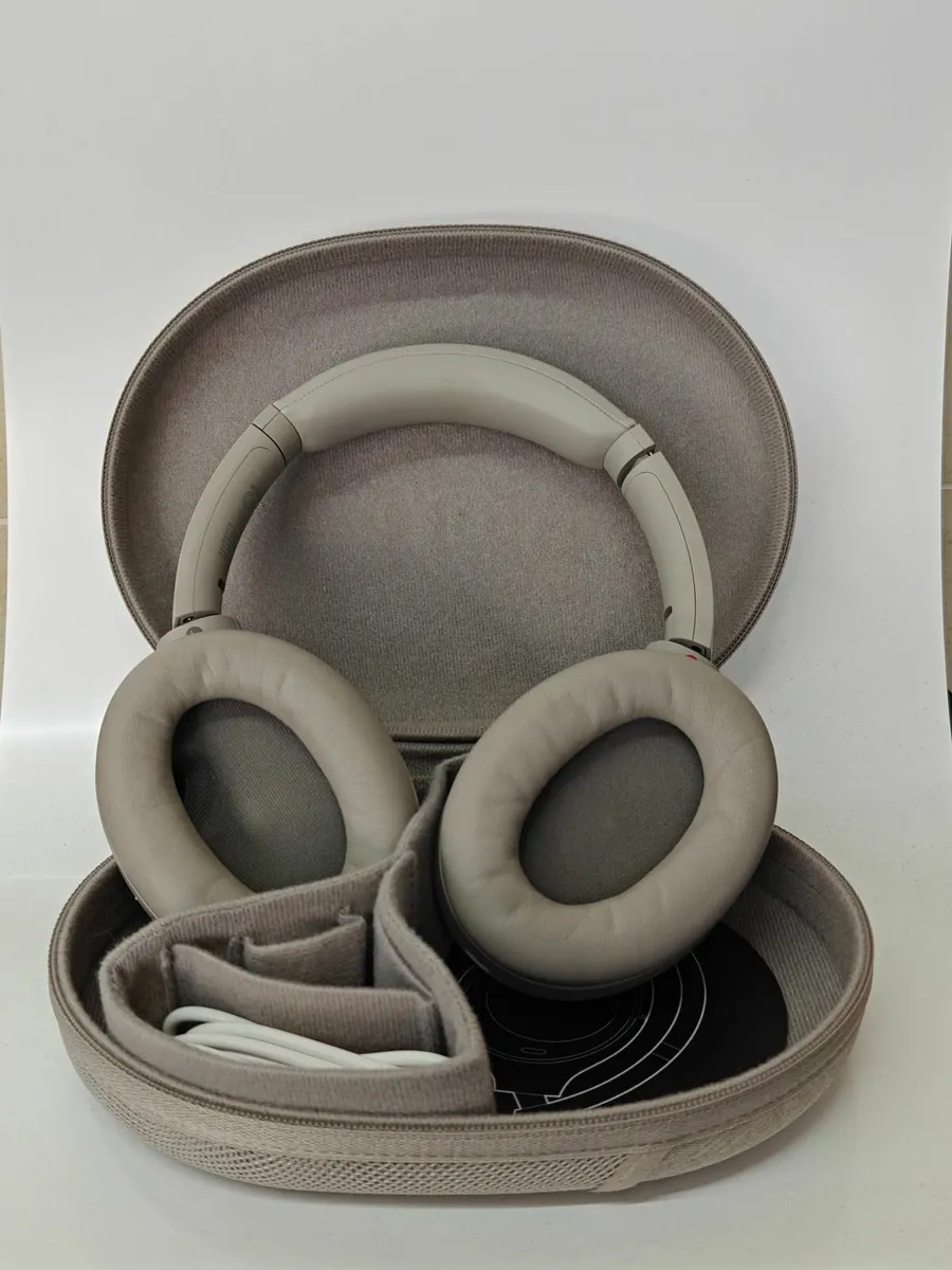 Sony WH-1000XM4 Noise Cancelling Headphones - Image 2