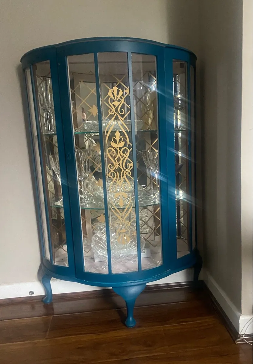Antique up cycled drinks cabinet - Image 2