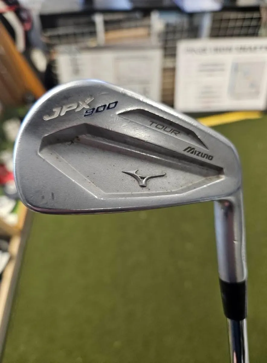 Mizuno Jpx 900 Tour Forged Irons - Image 1